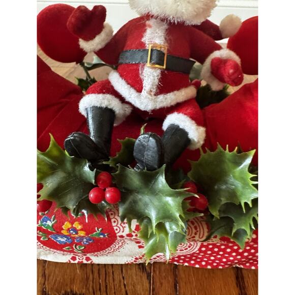 Vintage Christmas Centerpiece Santa Kitschy Red Velvet Holly Handmade Wreath MCM - Picture 5 of 13